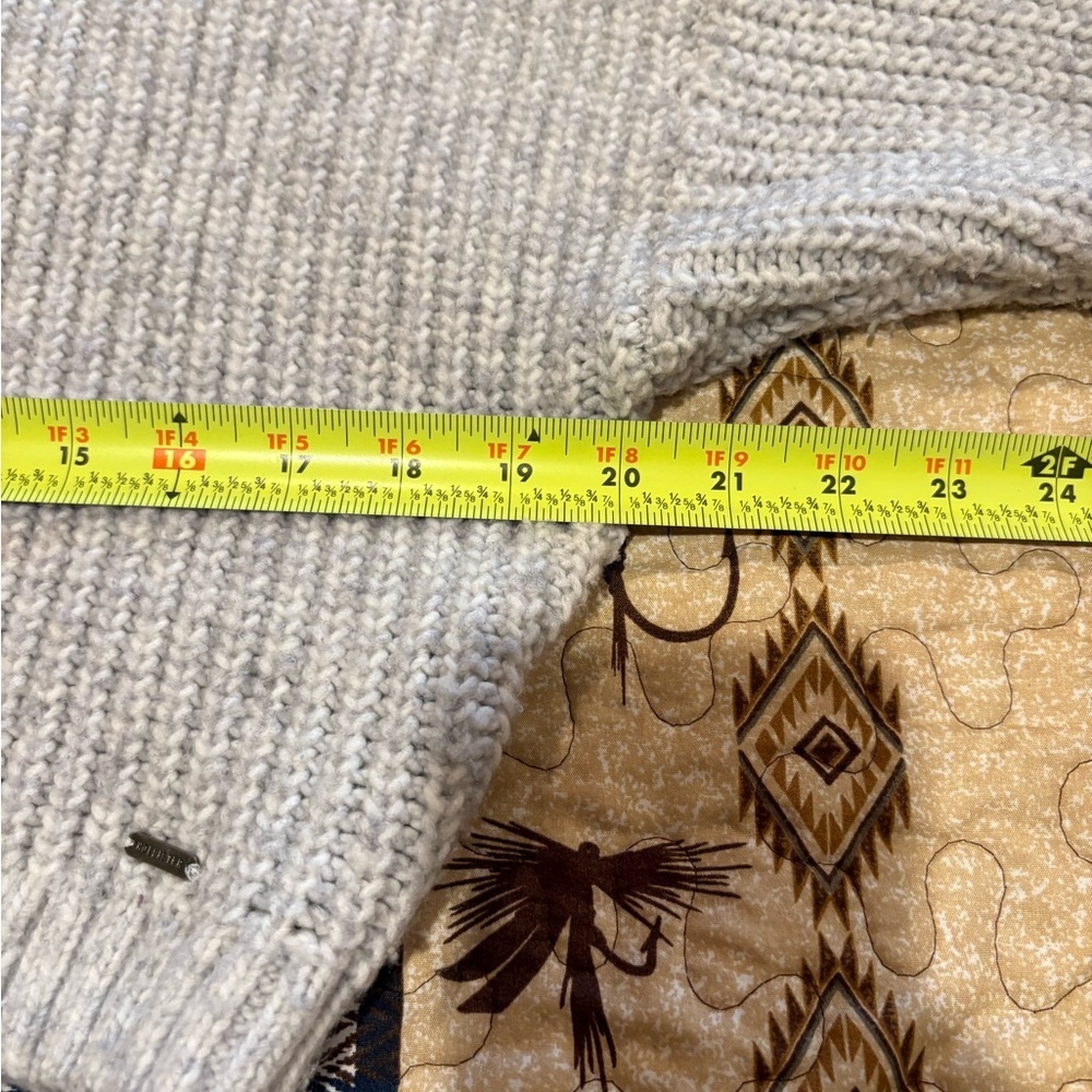 Hollister Light Gray Crew Neck cropped Sweater long sleeve women’s M - Picture 8 of 10